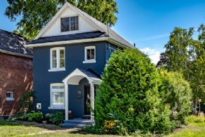 Blake House, Barrie, Ontario - Country homes for sale and luxury real estate including horse farms and property in the Caledon and King City areas near Toronto