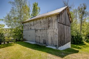 Barn - Country homes for sale and luxury real estate including horse farms and property in the Caledon and King City areas near Toronto