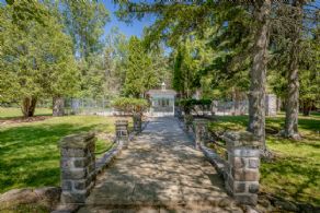 Pool - Country homes for sale and luxury real estate including horse farms and property in the Caledon and King City areas near Toronto