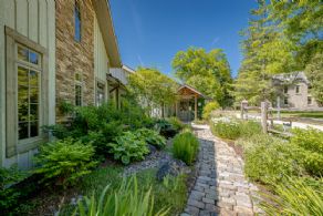 Main House - Country homes for sale and luxury real estate including horse farms and property in the Caledon and King City areas near Toronto
