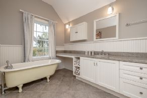 Braecroft, Hill Farm, Halton, Ontario - Country homes for sale and luxury real estate including horse farms and property in the Caledon and King City areas near Toronto