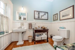Powder Room - Country homes for sale and luxury real estate including horse farms and property in the Caledon and King City areas near Toronto