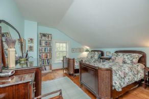 Bedroom - Country homes for sale and luxury real estate including horse farms and property in the Caledon and King City areas near Toronto