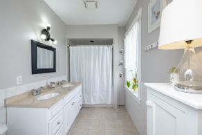 Silver Creek Farm, Georgetown, Ontario - Country homes for sale and luxury real estate including horse farms and property in the Caledon and King City areas near Toronto