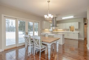 Kitchen - Country homes for sale and luxury real estate including horse farms and property in the Caledon and King City areas near Toronto