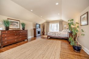 Master Bedroom - Country homes for sale and luxury real estate including horse farms and property in the Caledon and King City areas near Toronto