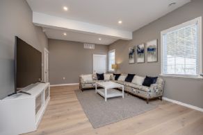Living Room - Country homes for sale and luxury real estate including horse farms and property in the Caledon and King City areas near Toronto