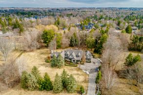 61 Kingscross Drive, King City - Country homes for sale and luxury real estate including horse farms and property in the Caledon and King City areas near Toronto