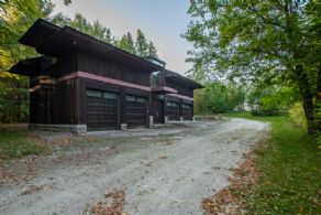 Hockley Lodge, Mono - Country homes for sale and luxury real estate including horse farms and property in the Caledon and King City areas near Toronto