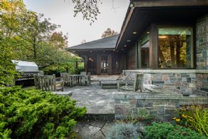 Hockley Lodge, Mono - Country homes for sale and luxury real estate including horse farms and property in the Caledon and King City areas near Toronto