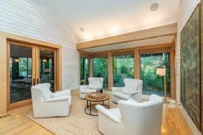 Hockley Lodge, Mono - Country homes for sale and luxury real estate including horse farms and property in the Caledon and King City areas near Toronto