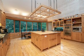Hockley Lodge, Mono - Country homes for sale and luxury real estate including horse farms and property in the Caledon and King City areas near Toronto