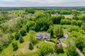 Country Home Highway 50, Ontario - Country homes for sale and luxury real estate including horse farms and property in the Caledon and King City areas near Toronto