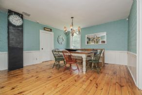 Country Home Highway 50, Ontario - Country homes for sale and luxury real estate including horse farms and property in the Caledon and King City areas near Toronto