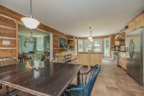 Country Home Highway 50, Ontario - Country homes for sale and luxury real estate including horse farms and property in the Caledon and King City areas near Toronto