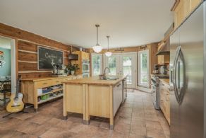 Country Home Highway 50, Ontario - Country homes for sale and luxury real estate including horse farms and property in the Caledon and King City areas near Toronto