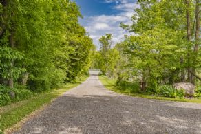 Country Home Highway 50, Ontario - Country homes for sale and luxury real estate including horse farms and property in the Caledon and King City areas near Toronto