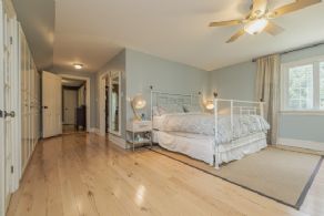 Country Home Highway 50, Ontario - Country homes for sale and luxury real estate including horse farms and property in the Caledon and King City areas near Toronto