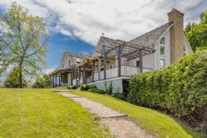 Country Home Highway 50, Ontario - Country homes for sale and luxury real estate including horse farms and property in the Caledon and King City areas near Toronto