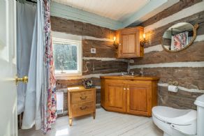 Hockley Valley Cabin, Hockley Valley, ON - Country homes for sale and luxury real estate including horse farms and property in the Caledon and King City areas near Toronto