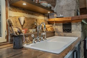 Hockley Valley Cabin, Hockley Valley, ON - Country homes for sale and luxury real estate including horse farms and property in the Caledon and King City areas near Toronto