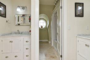 Upper Ensuite - Country homes for sale and luxury real estate including horse farms and property in the Caledon and King City areas near Toronto