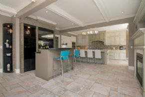 Bar Area - Country homes for sale and luxury real estate including horse farms and property in the Caledon and King City areas near Toronto