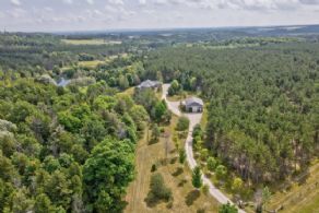 Stone Bungalow Airport Road - Country Homes for sale and Luxury Real Estate in Caledon and King City including Horse Farms and Property for sale near Toronto