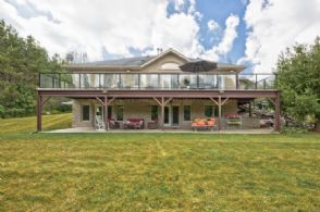 Stone Bungalow Airport Road, Mono, Ontario - Country homes for sale and luxury real estate including horse farms and property in the Caledon and King City areas near Toronto