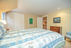 Bedroom - Country homes for sale and luxury real estate including horse farms and property in the Caledon and King City areas near Toronto