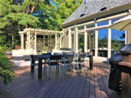 Main Deck Dining Area - Country homes for sale and luxury real estate including horse farms and property in the Caledon and King City areas near Toronto