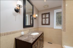 King Caledon Townline, Ontario - Country homes for sale and luxury real estate including horse farms and property in the Caledon and King City areas near Toronto