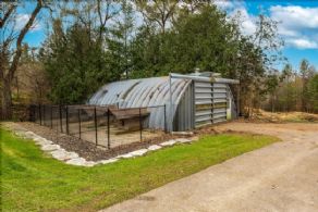 King Caledon Townline, Ontario - Country homes for sale and luxury real estate including horse farms and property in the Caledon and King City areas near Toronto