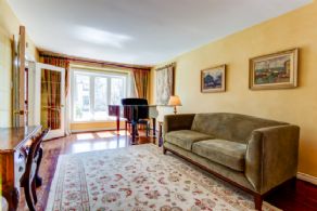 Living Room - Country homes for sale and luxury real estate including horse farms and property in the Caledon and King City areas near Toronto