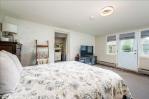 65 First Street, Orangeville - Country homes for sale and luxury real estate including horse farms and property in the Caledon and King City areas near Toronto