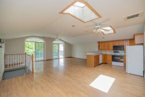 2 Bedroom Staff Apartment - Country homes for sale and luxury real estate including horse farms and property in the Caledon and King City areas near Toronto
