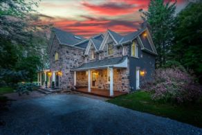 Top Calibre Horse Farm , Ontario - Country homes for sale and luxury real estate including horse farms and property in the Caledon and King City areas near Toronto