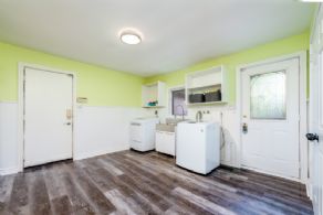 Laundry Room - Country homes for sale and luxury real estate including horse farms and property in the Caledon and King City areas near Toronto