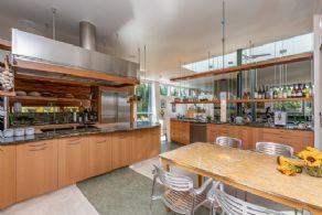 Kitchen - Country homes for sale and luxury real estate including horse farms and property in the Caledon and King City areas near Toronto