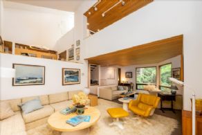 Living Room - Country homes for sale and luxury real estate including horse farms and property in the Caledon and King City areas near Toronto