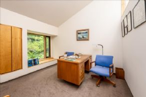 Office - Country homes for sale and luxury real estate including horse farms and property in the Caledon and King City areas near Toronto