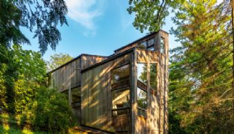 Glenville Pond, King - Country Homes for sale and Luxury Real Estate in Caledon and King City including Horse Farms and Property for sale near Toronto
