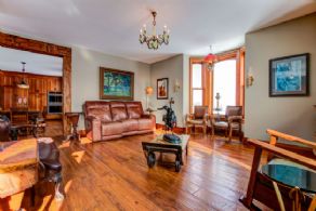 Bell School Line Farm, Burlington, Ontario - Country homes for sale and luxury real estate including horse farms and property in the Caledon and King City areas near Toronto