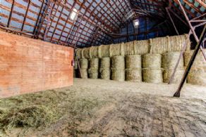 Bell School Line Farm, Burlington, Ontario - Country homes for sale and luxury real estate including horse farms and property in the Caledon and King City areas near Toronto