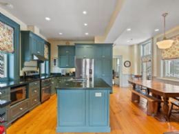 Kitchen - Country homes for sale and luxury real estate including horse farms and property in the Caledon and King City areas near Toronto