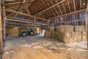 Upper Floor - Country homes for sale and luxury real estate including horse farms and property in the Caledon and King City areas near Toronto