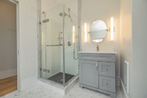Bathroom  - Country homes for sale and luxury real estate including horse farms and property in the Caledon and King City areas near Toronto