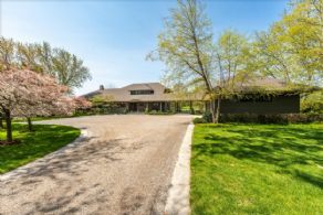 Front entrance - Country homes for sale and luxury real estate including horse farms and property in the Caledon and King City areas near Toronto