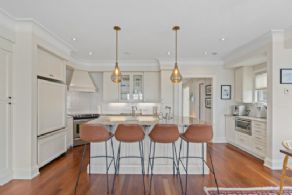 Eat-in Kitchen - Country homes for sale and luxury real estate including horse farms and property in the Caledon and King City areas near Toronto