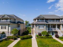 Admirals Gate, Collingwood, Ontario - Country homes for sale and luxury real estate including horse farms and property in the Caledon and King City areas near Toronto